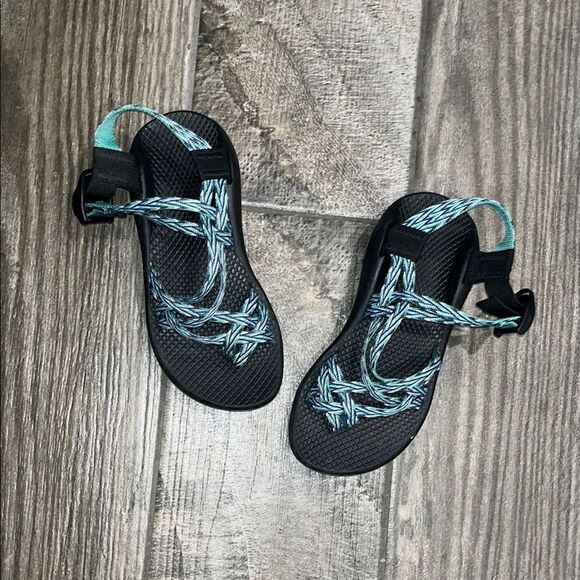 Chaco stylish Black and Teal Women's Sandals - Picture 1 of 4